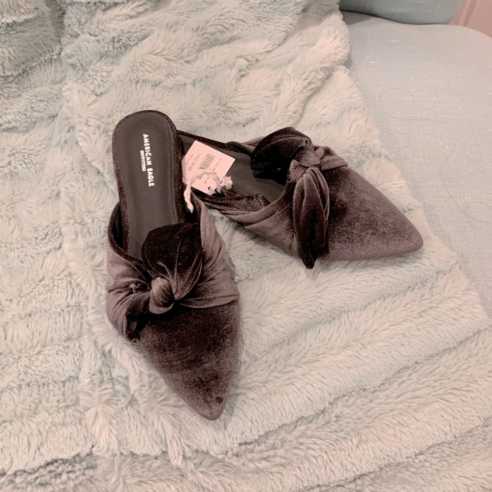 New, grey velvet slip on super cute, wear-jeans or dress pants. Beautiful shoes!